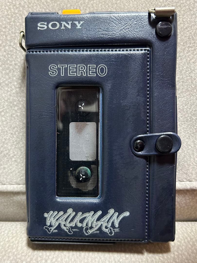【激安】SONY初代WALKMAN TPS-L2 カバー付き 初代ウォークマン、TPS-L2が来た！｜kzys.khn