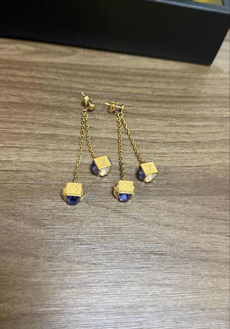 ルイヴィトン モノグラムフラワー ドレイユ パンダンギャンブル ピアス