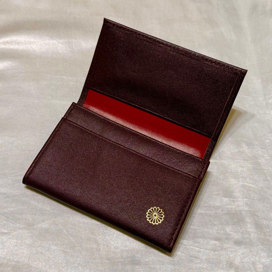 皇居財布ブーム】皇居限定／菊の御紋名刺入れ／牛革／新品未使用・箱