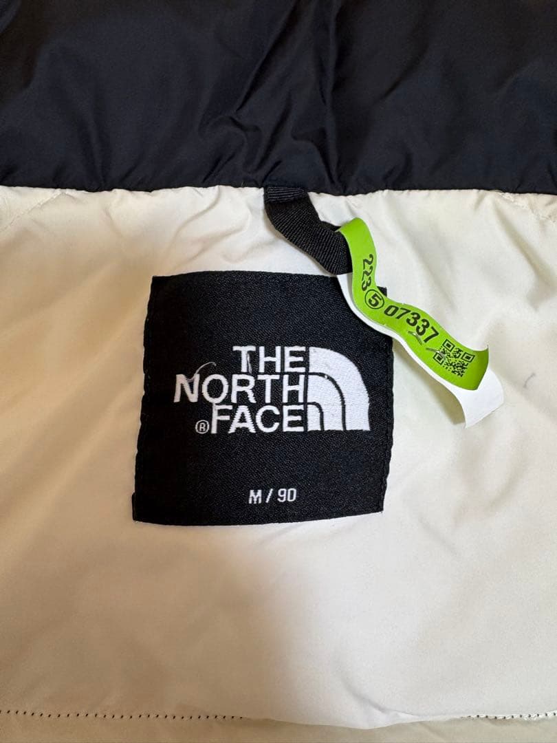 ノースフェイス HYBRID DOWN BALL レディースM 90 白黒 - メルカリ