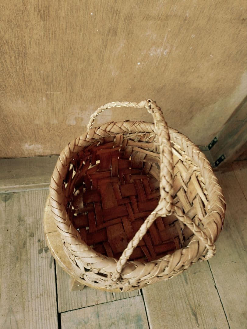 メ*4様 信州安曇野の山葡萄かごバック。里山手仕事。 - メルカリ