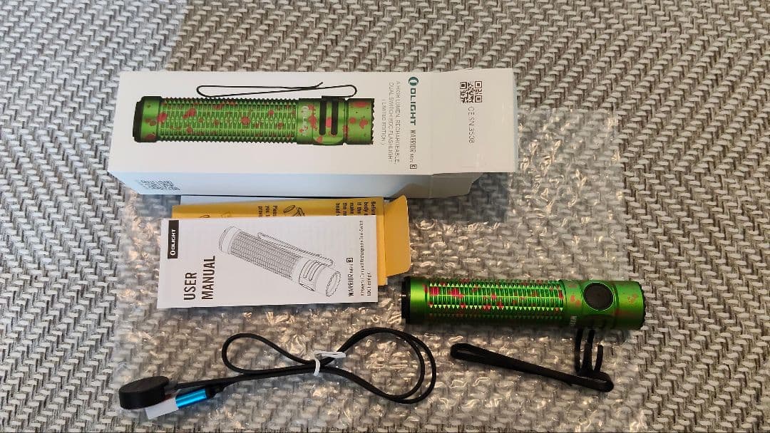 美品 Olight WARRIOR Mini3 Zombie Green 限定品 Olight Warrior Mini 3 Limited Edition Rechargeable LED Tactical