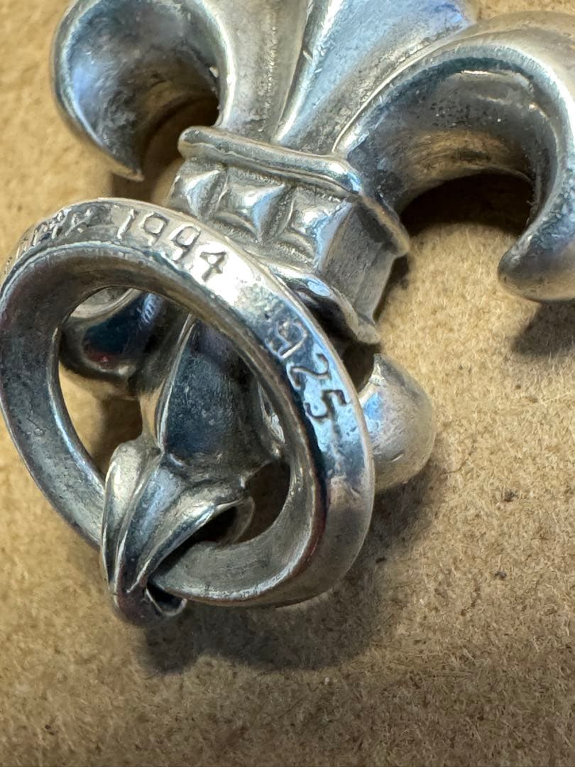 オールド刻印]1994年・CHROME HEARTS BSフレアチャーム - メルカリ