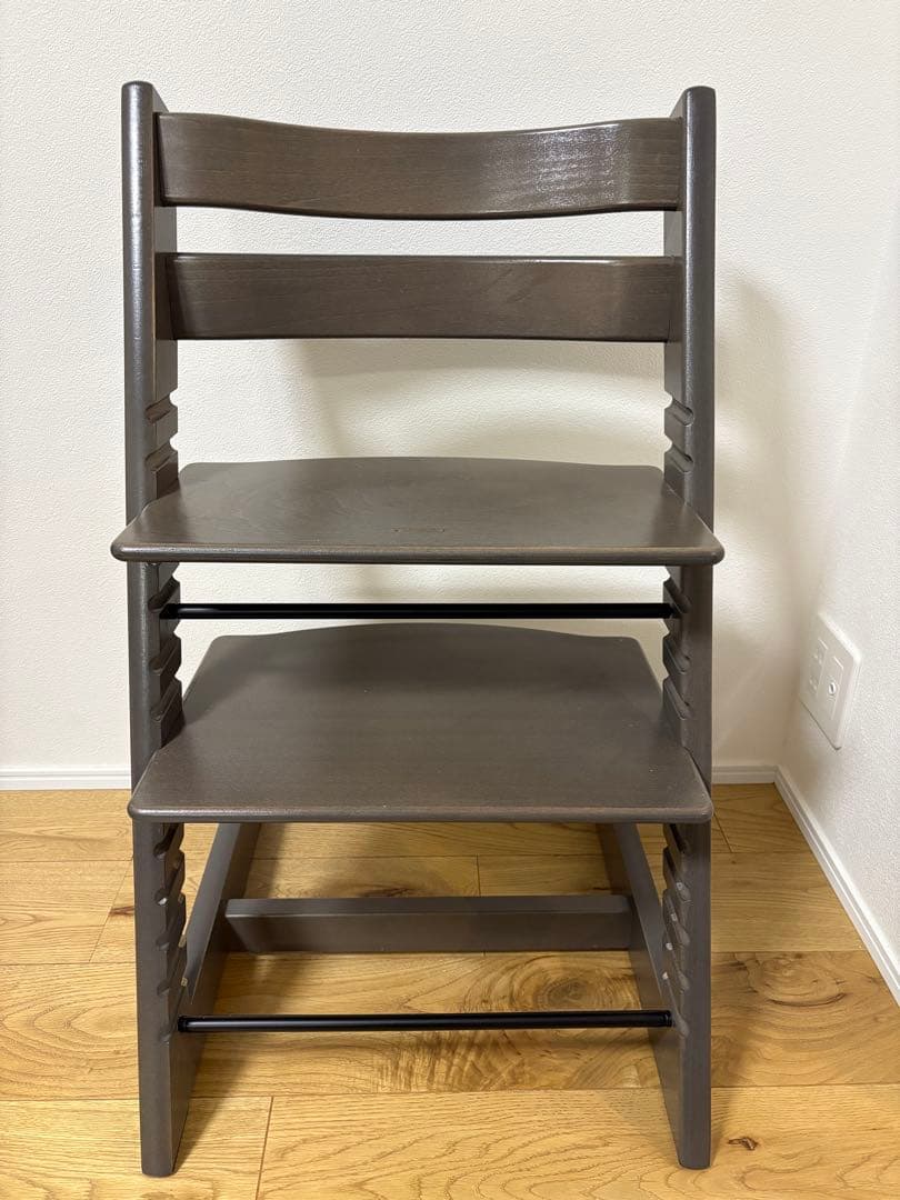 【ぜぶら】ストッケ　トリップトラップ　ヘイジーグレー トリップトラップのヘイジーグレーはどんな色？自宅の家具とマッチする