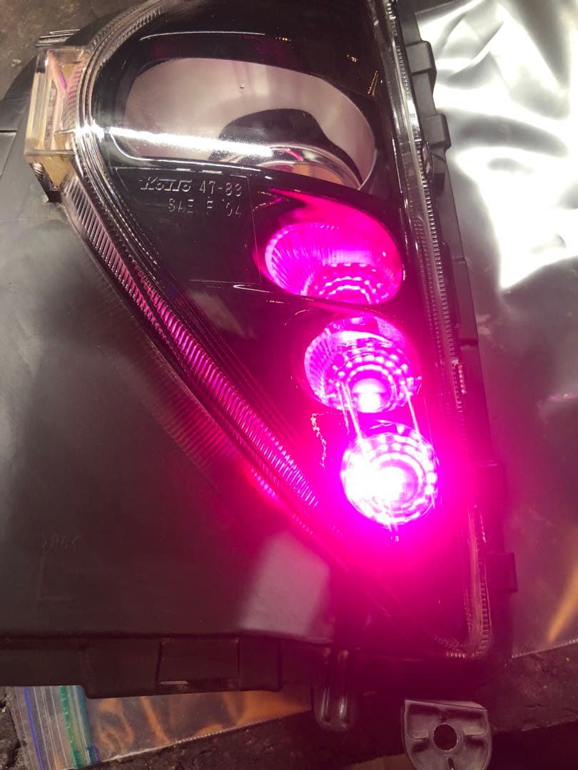 プリウス50 前期 メッキ 3連RGBカラーチェンジ h11バルブ交換式フォグ