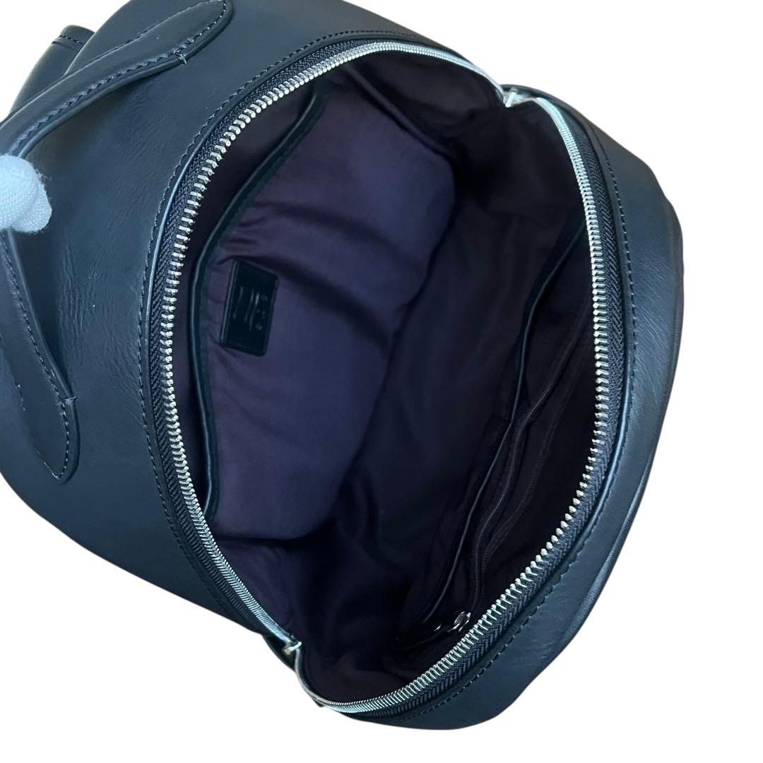 極美品】epe ベジタブルタンニンレザー ラウンドリュック A4 PC 黒