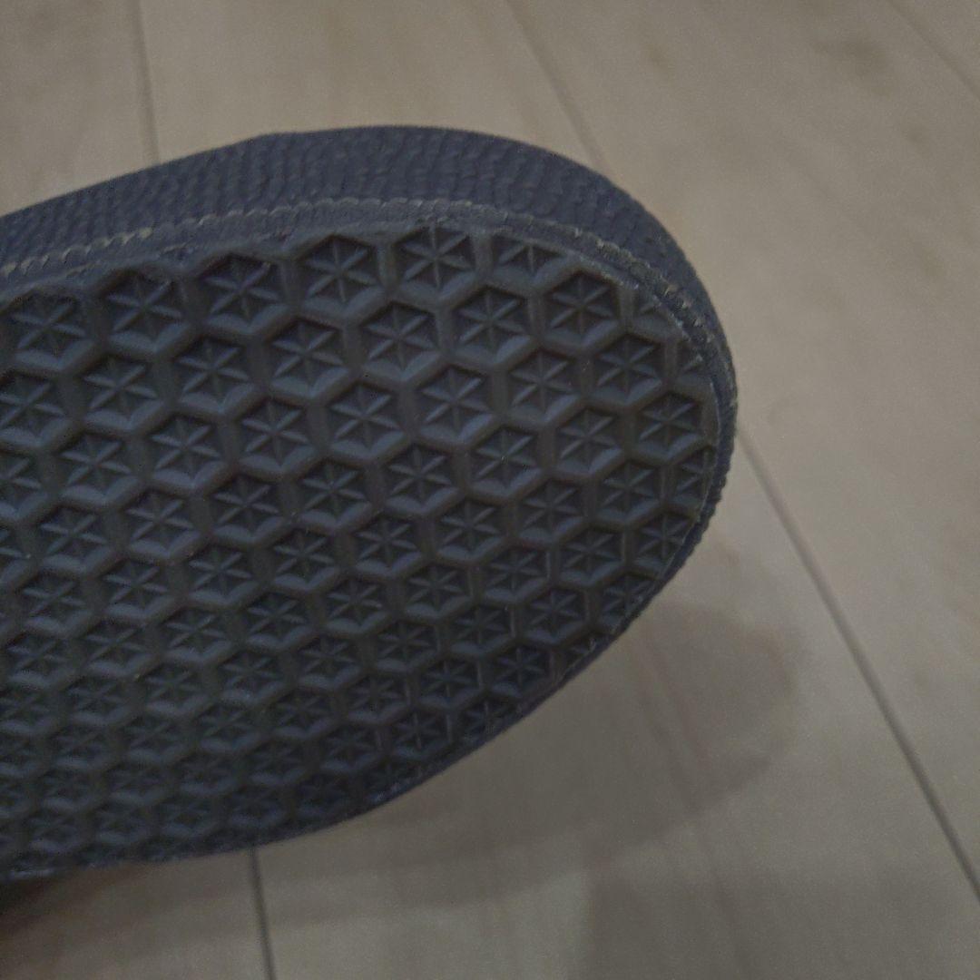 靴 adidas gazelle 23.5cm