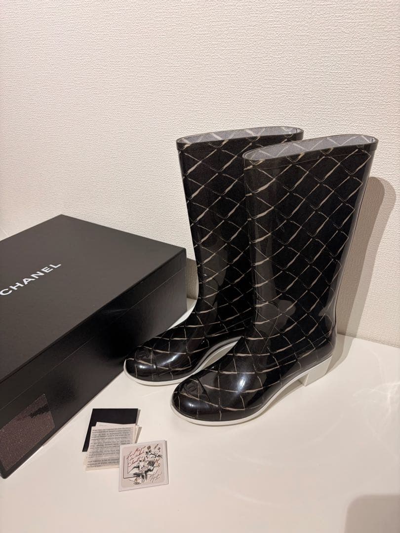 Chanel シャネル ココマークレインブーツ マトラッセ柄 ラバー シューズ Supsale｜スーパーコピーブランド通販専門店 | バッグ・時計・服（代金