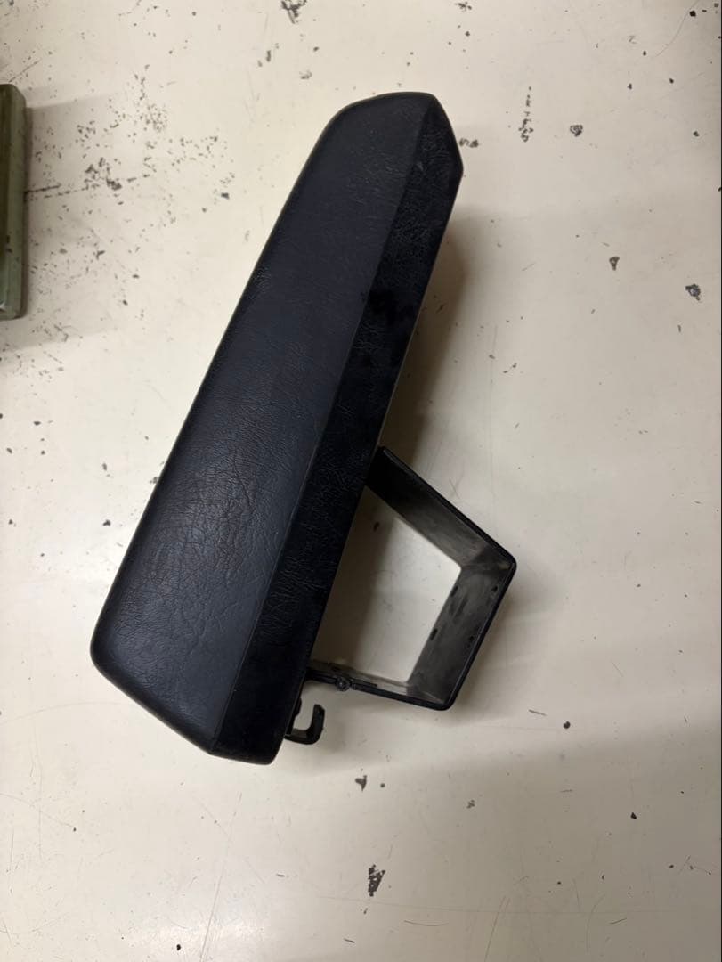 ボルボ240 アームレスト　純正オプション　ドリンクホルダー　希少　VOLVO Yahoo!オークション -「ボルボ240 アームレスト」の落札相場・落札価格