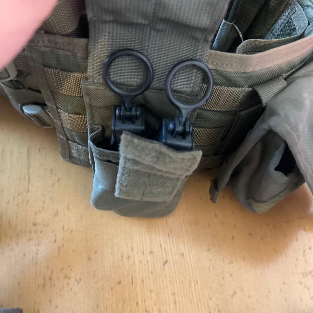 FLYEE プレートキャリア FBI HRT SWAT - メルカリ