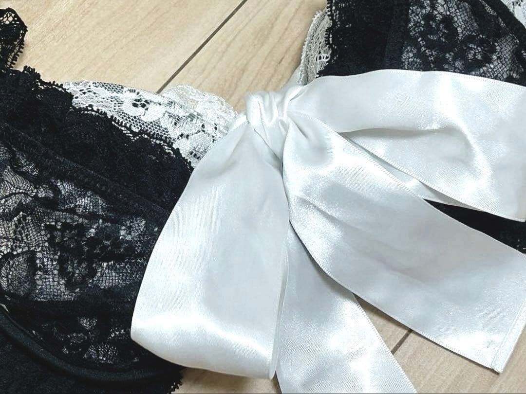 MARS♡タグ付き♡厚盛りパッド入り♡見せブラ♡魅せブラ♡大人気♡希少♡状態良好