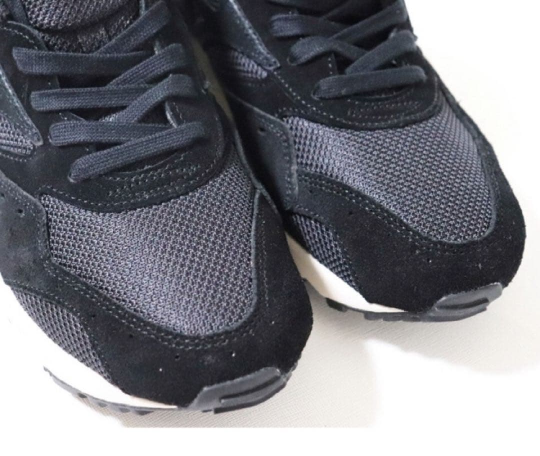 《マーガレットハウエル×ミズノ》未使用 トレーニングシューズ 23.5〜24cm