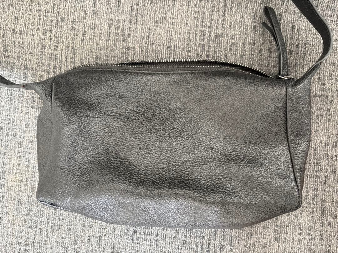 美品★イアパピオネ《本革/220g》ボックスショルダーバッグ