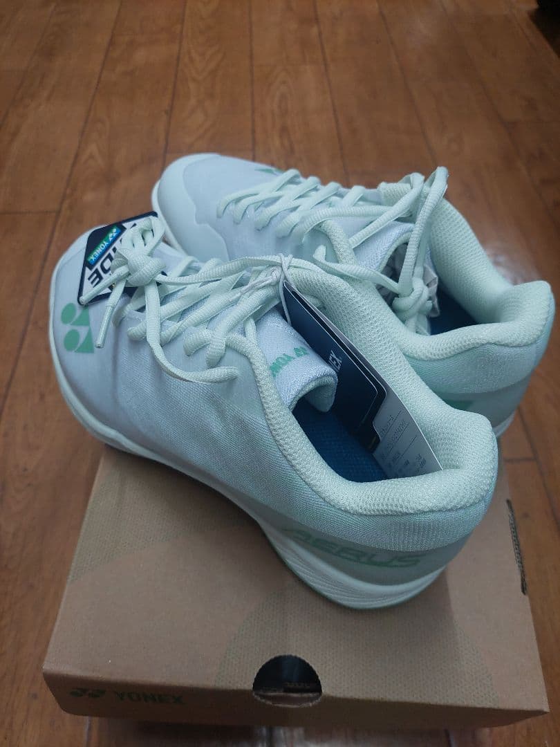 バドミントンシューズ 24.0cm