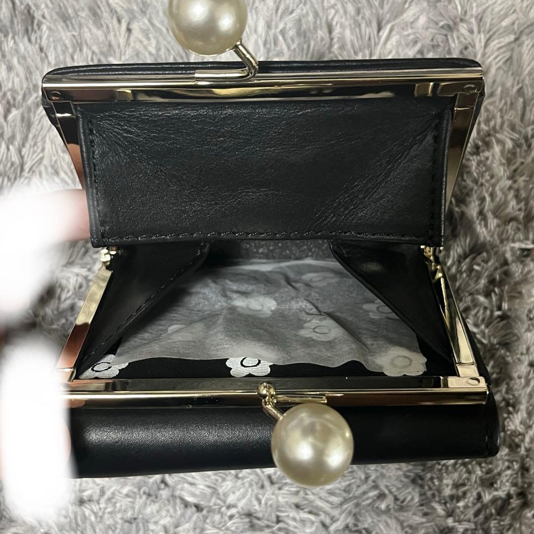 マリークワント エンボスデイジーパール ミニウォレット ブラック