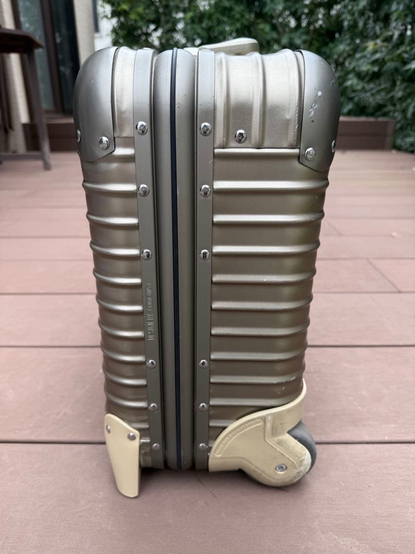 廃盤 リモワ ゴールド アタッシュ ビジネス キャリーケース トパーズの