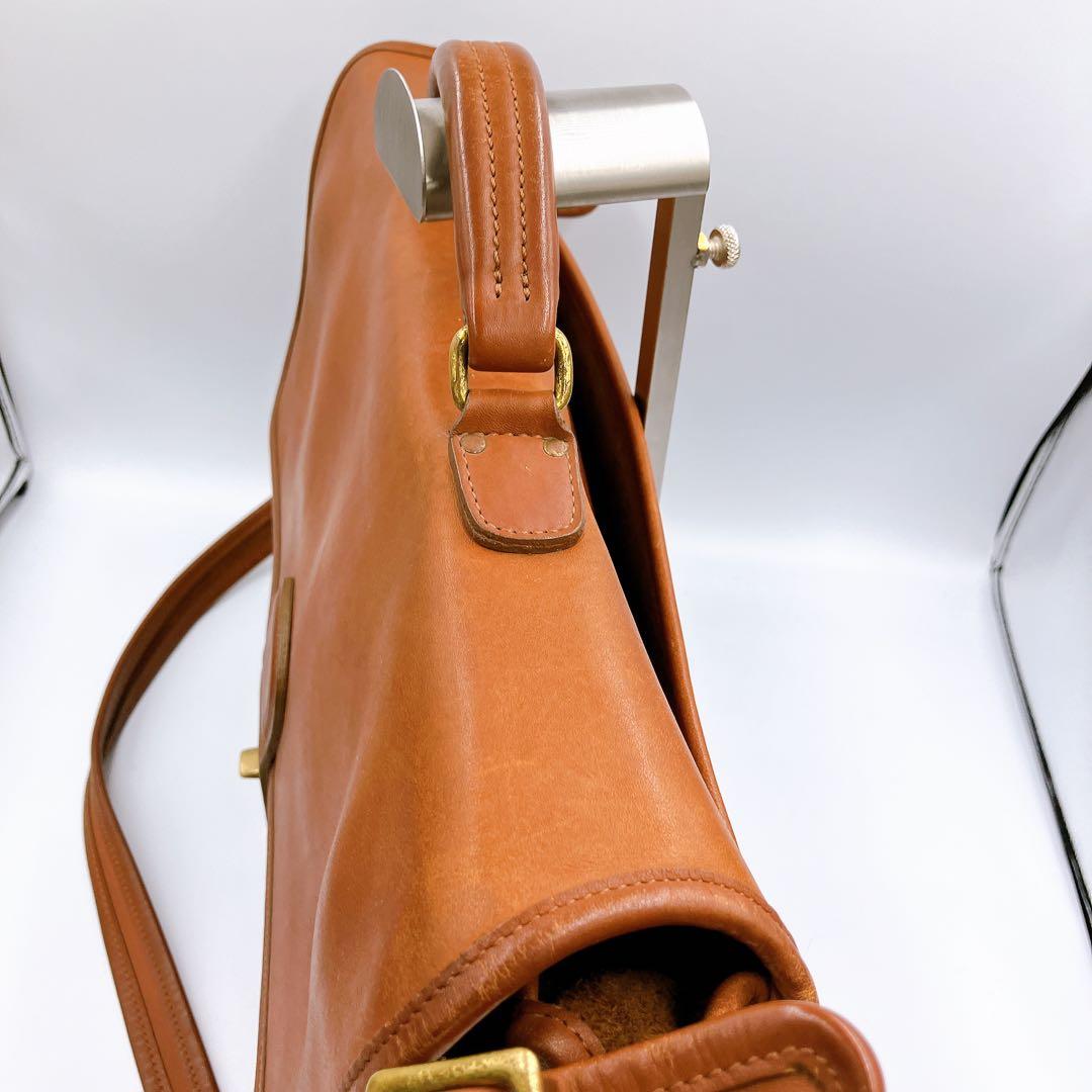 逸品】5180 オールドコーチ Metropolitan Brief Bag - メルカリ