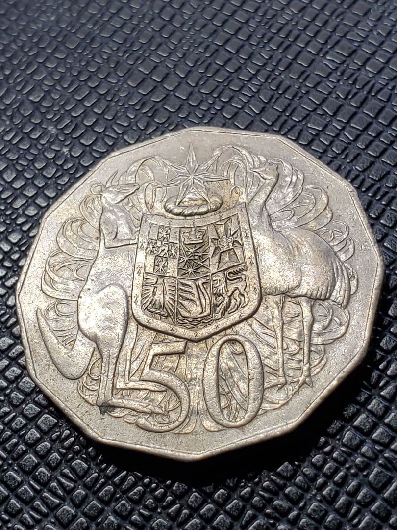 1545. 1978年 オーストラリア エリザベス二世 50セント コイン - メルカリ