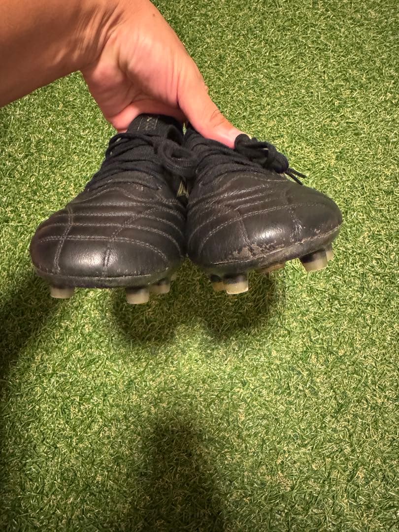 ひ*ろ様 モレリアネオ4β 限定カラー 27.0cm ブラック×ゴールド