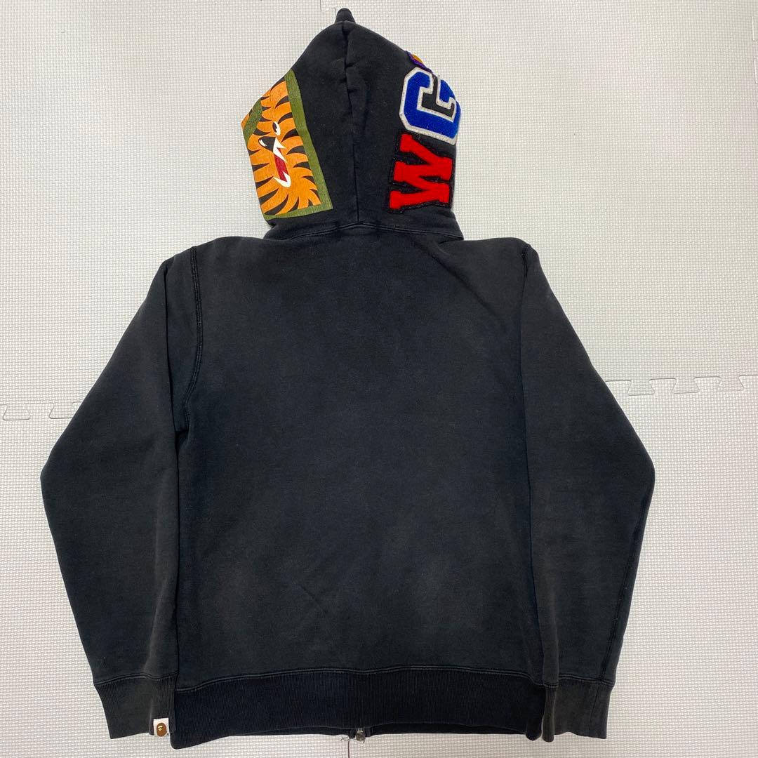 希少】a bathing ape アベイシングエイプ シャークパーカー 黒 L