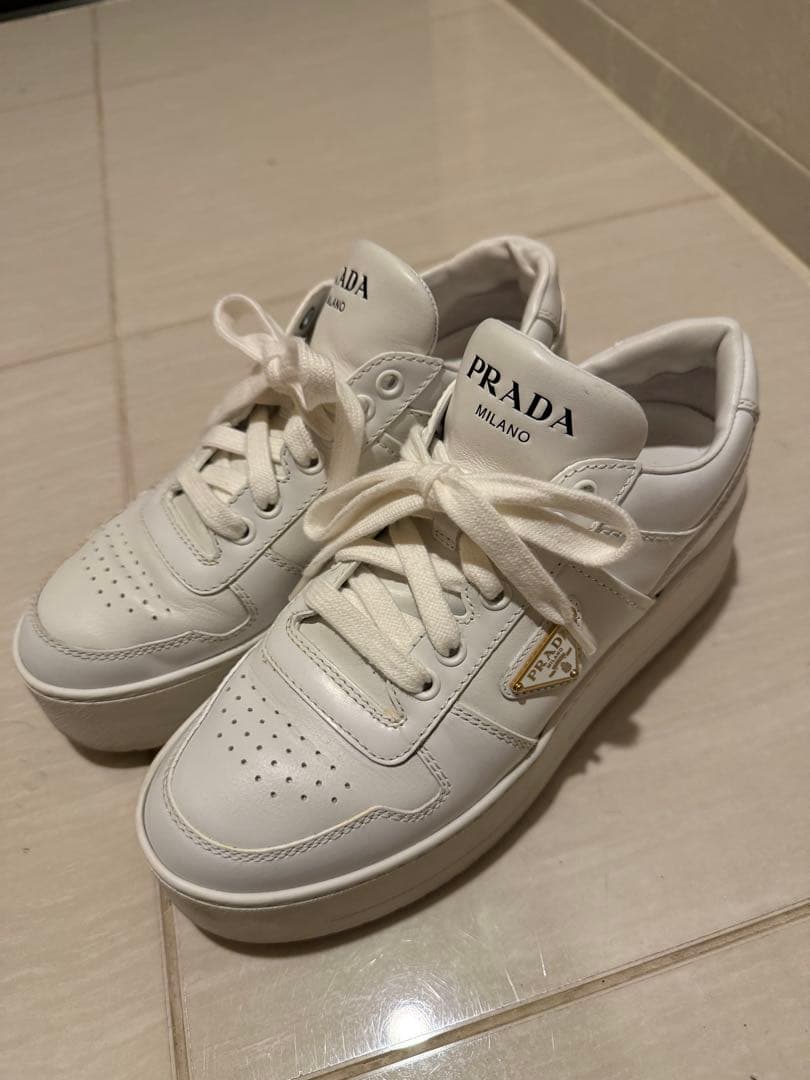 37サイズ　PRADA ホワイト スニーカー 厚底 楽天市場】【最大2万円OFFクーポン対象・3/8限定】PRADA プラダ