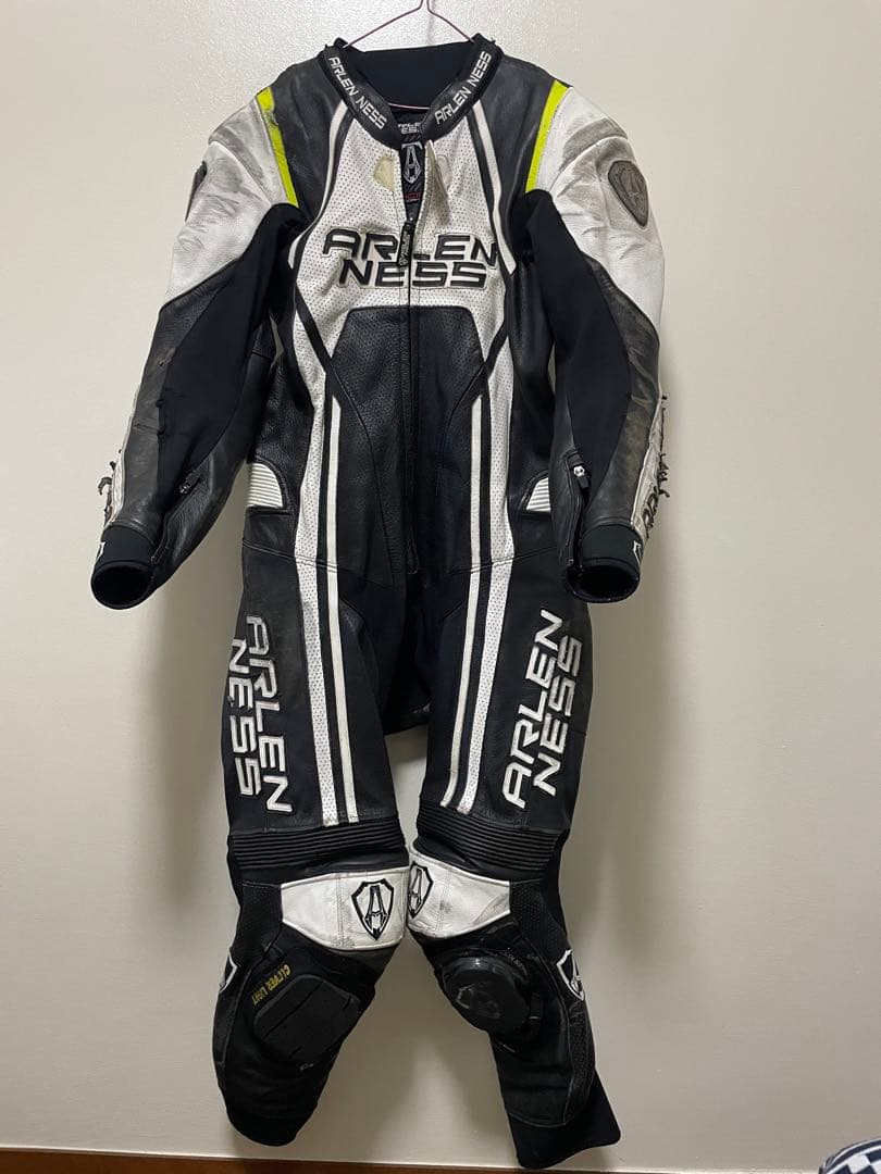 a　アレンネスパンチングレザーレーシングスーツ❗️MFJ公認❗️走り屋革ツナギ アレンネス（Arlen Ness） MFJ公認 ハイエンド レーシングスーツ LS1