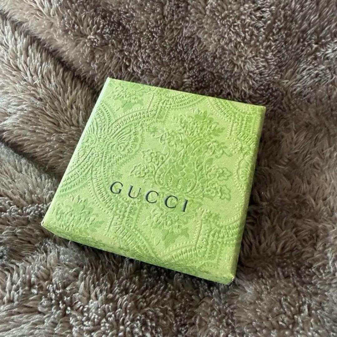 GUCCI ブラックリング 彫刻デザイン 20号 - メルカリ