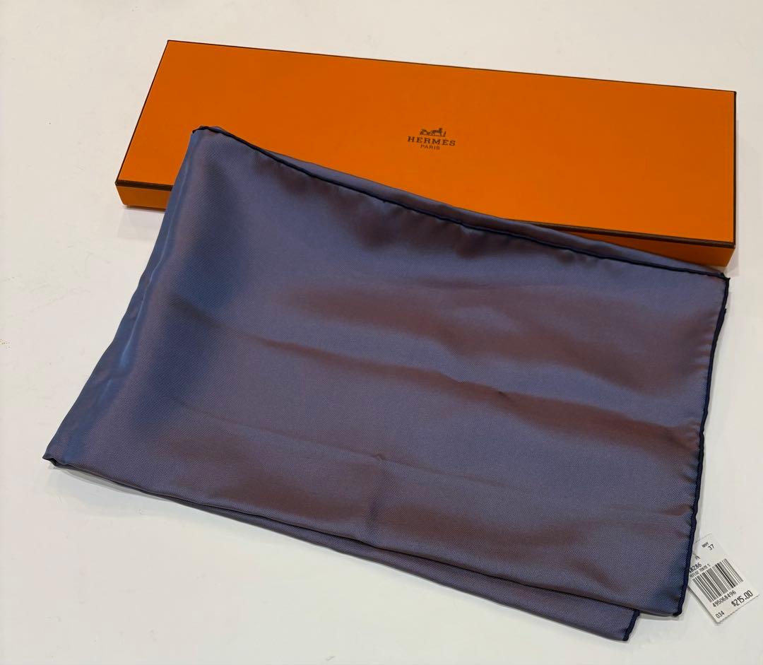 新品タグ付☆エルメス　カレ70 ロゴ　玉虫カラー　無地　スカーフ　美品未使用 2023年春夏 HERMES エルメス スカーフ カレ70 レプティパピエ ジョーヌ