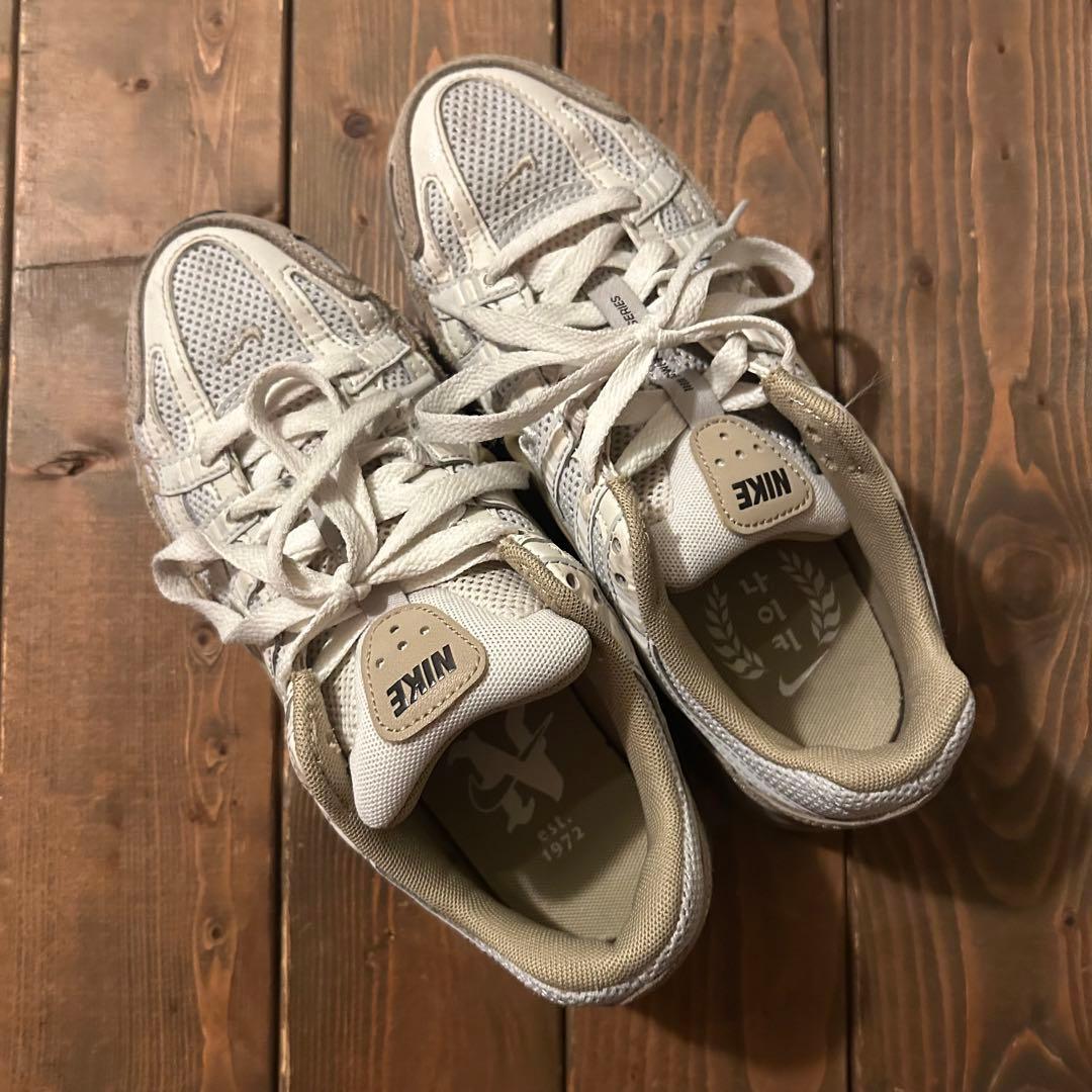 ナイキ P-6000 カーキ グレー ハングルデイ 韓国 23.0 - メルカリ