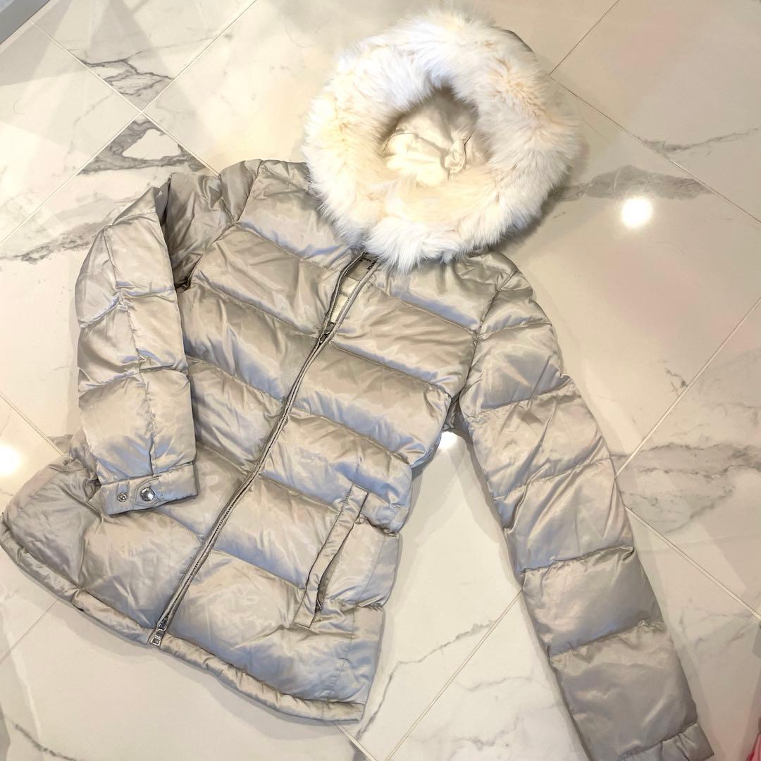 PRADAプラダ ファー付き レディースダウン - メルカリ