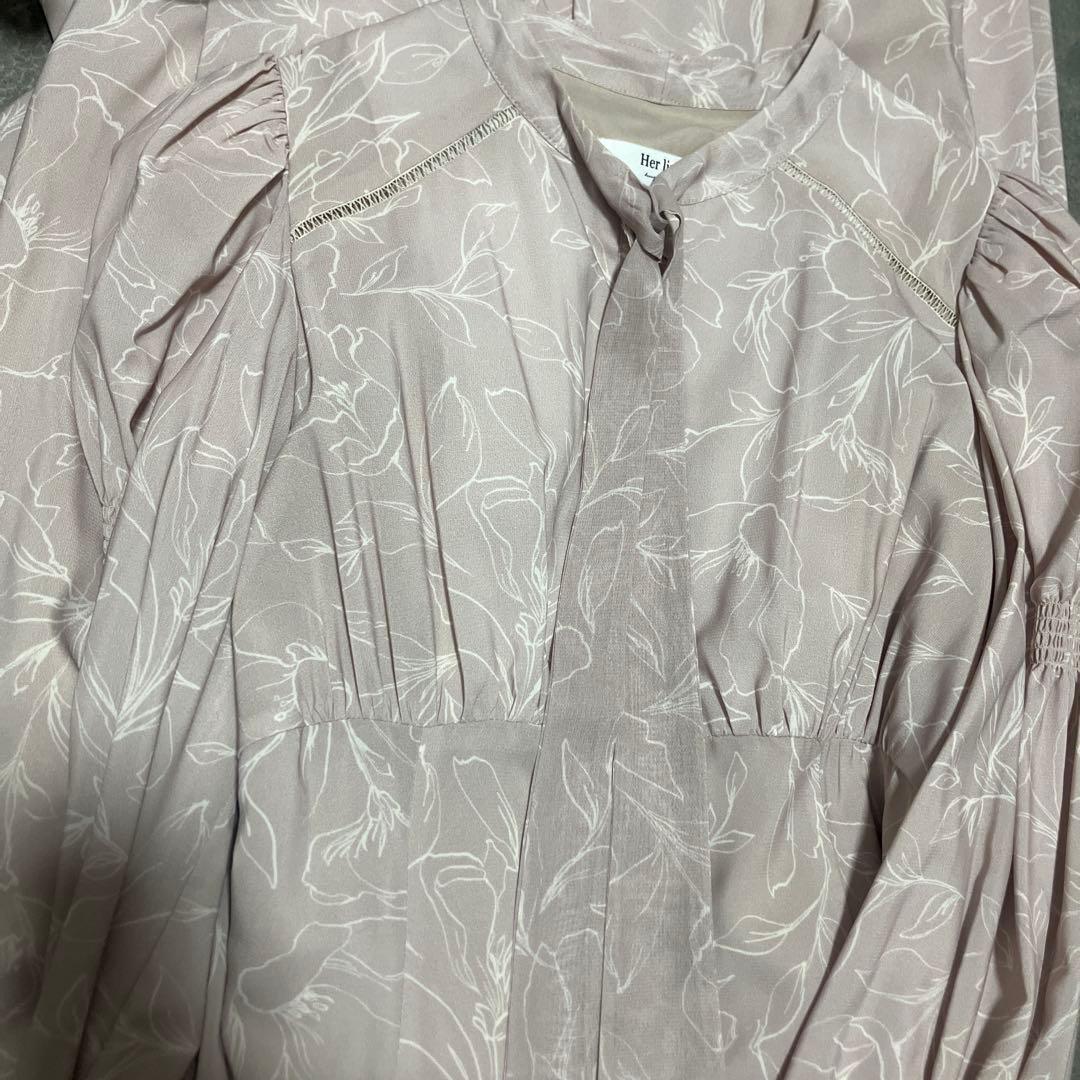 紙タグ付き未使用品 herlipto La Brea Bow-Tie Dress - メルカリ