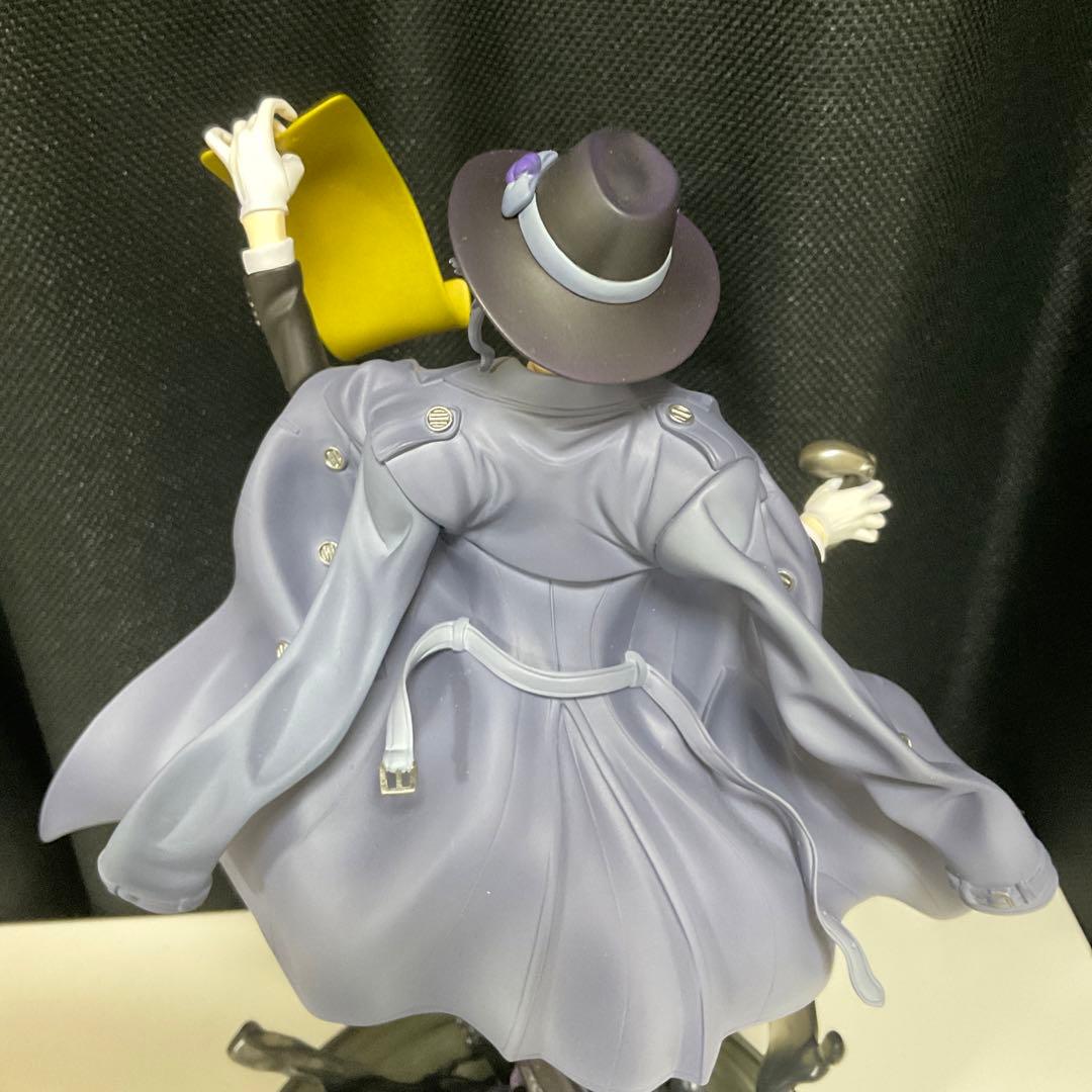 ツイステ アズール・アーシェングロット フィギュア 特典付き - メルカリ