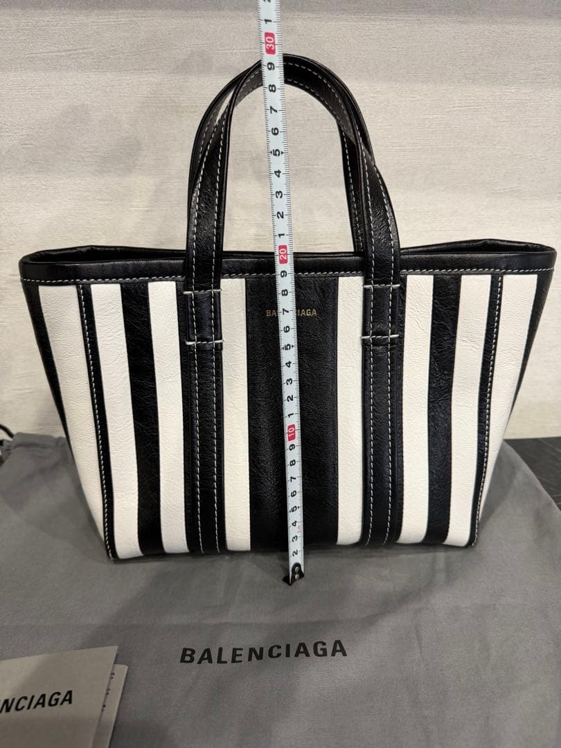 け*い様 未使用品BALENCIAGA ストライプハンドバッグ - メルカリ