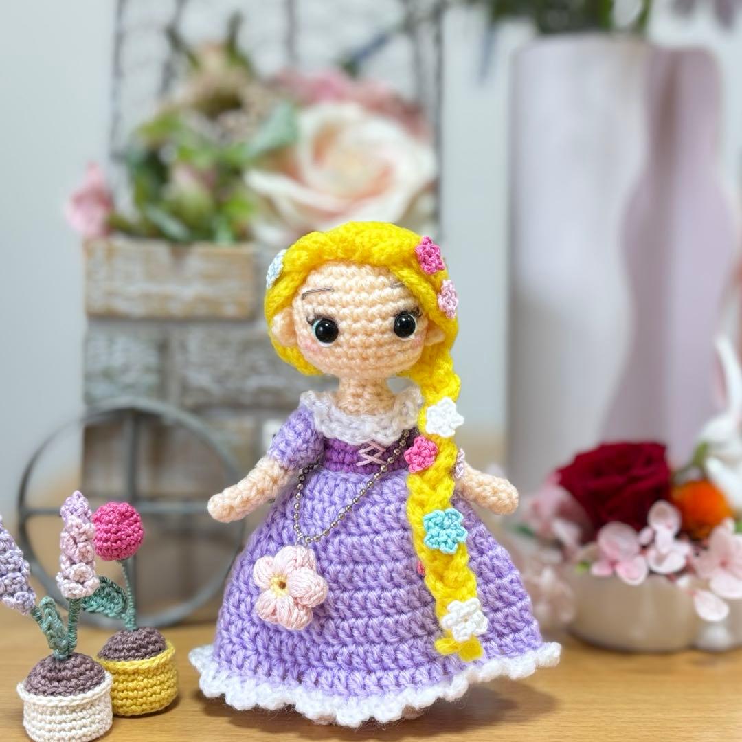 あみぐるみ ラプンツェル お花バッグ付き♡ - メルカリ