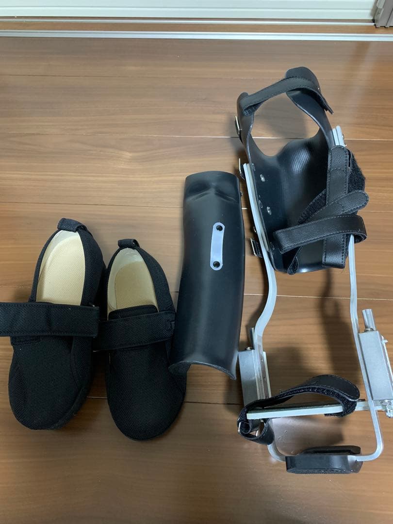 PTB装具(左足首用)一式　腓骨骨折 PTB(Patella Tendon weight Bearing)装具について