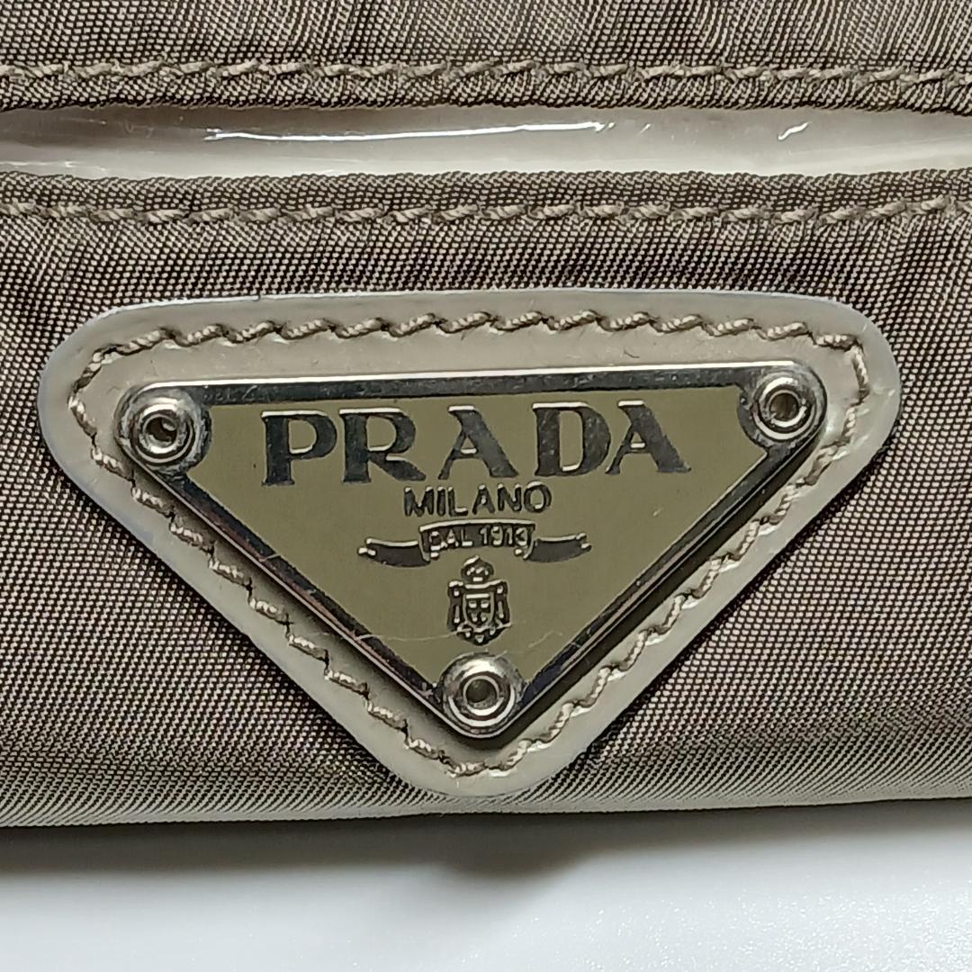 プラダ ティッシュケース ポケットティッシュ ナイロン カーキ 三角