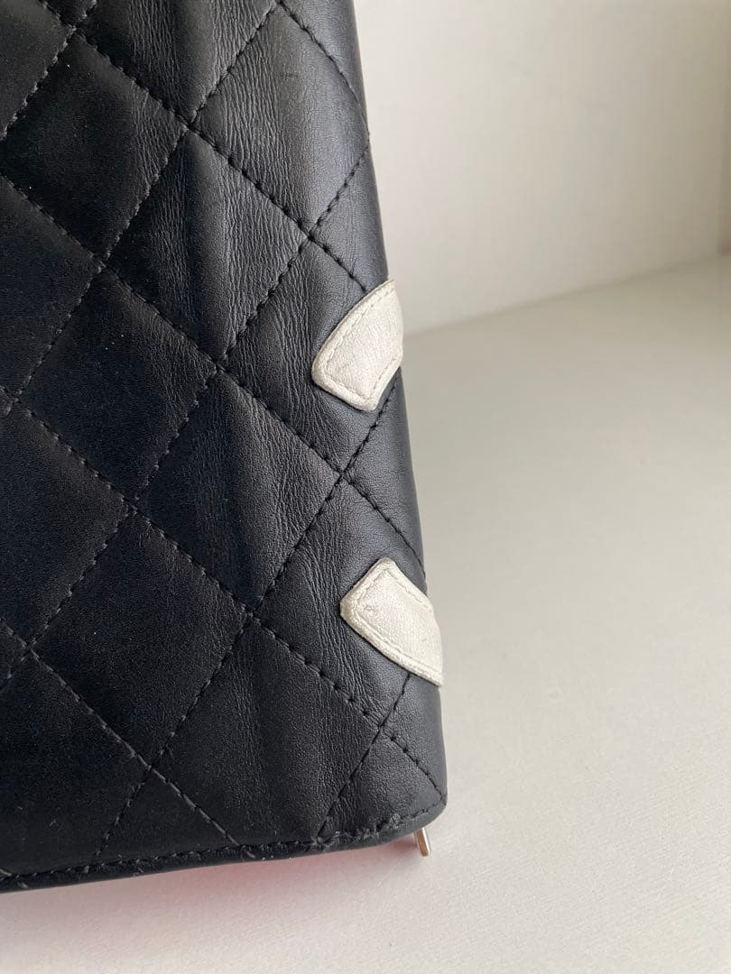 美品✨白黒カンボンラインChanel キルティング長財布 シャネルマト