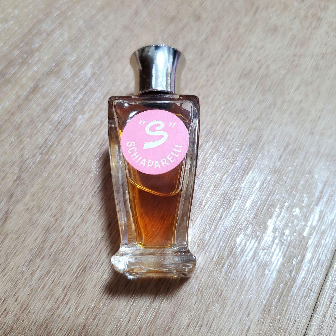 廃盤香水 Schiaparelli エルザ スキャパレリの ショッキング - メルカリ