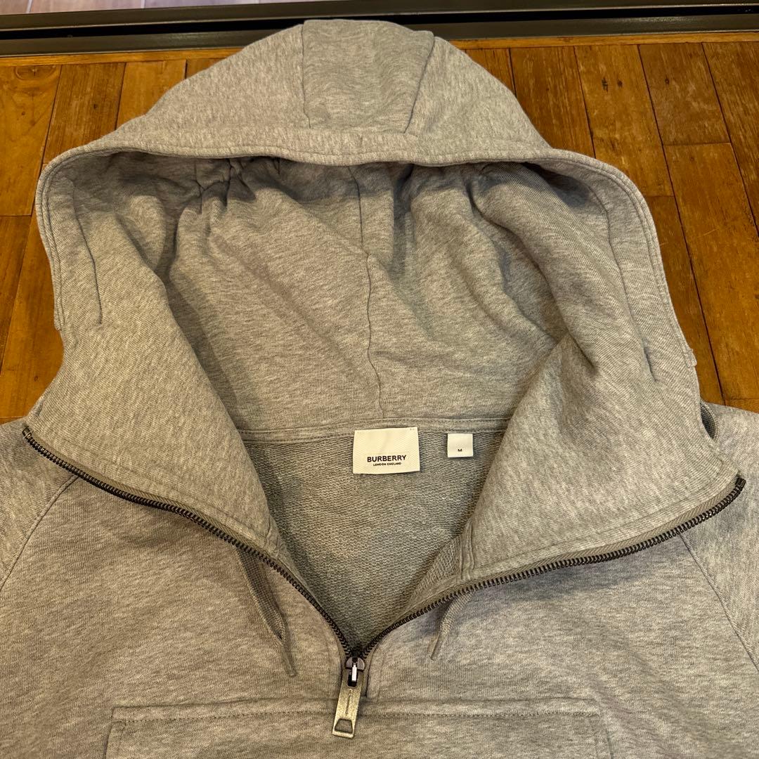 バーバリー BURBERRY グレー フーディー ハーフジップ 美品 大人気