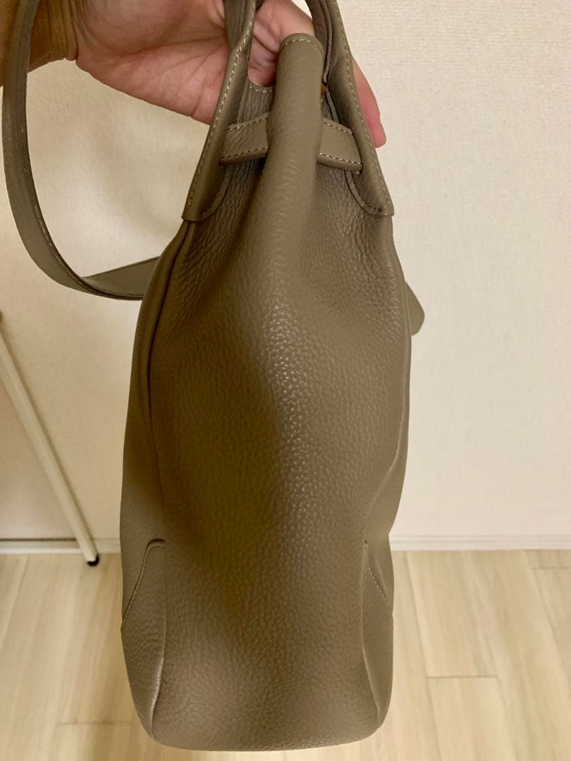 ペッレモルビダ　　ユニセックス　ザ・ロウ好きに