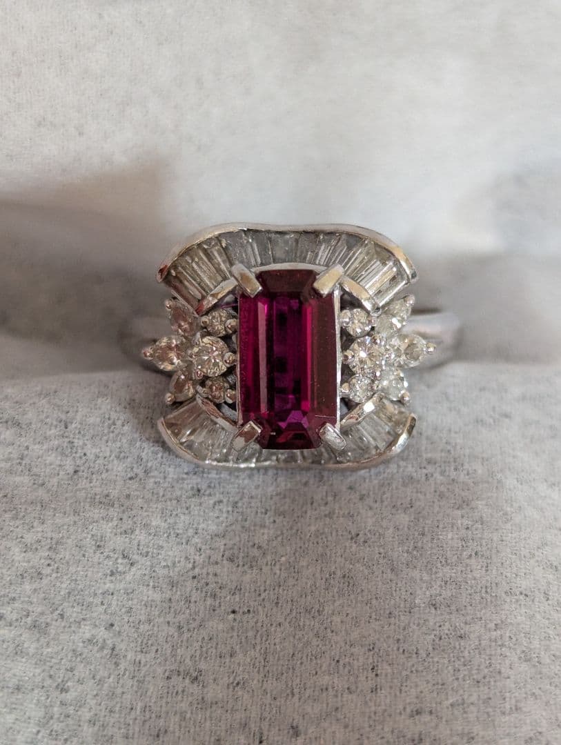 退院セール‼️バレンタイン値引き！ルビーの指輪1.35カラット写真も