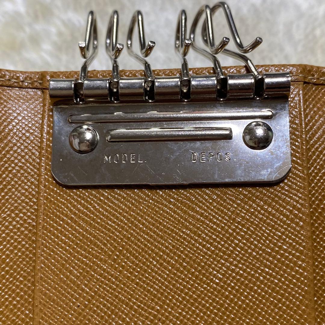 付属品完備❗️新品未使用✨プラダ6連キーケース サフィアーノレザー