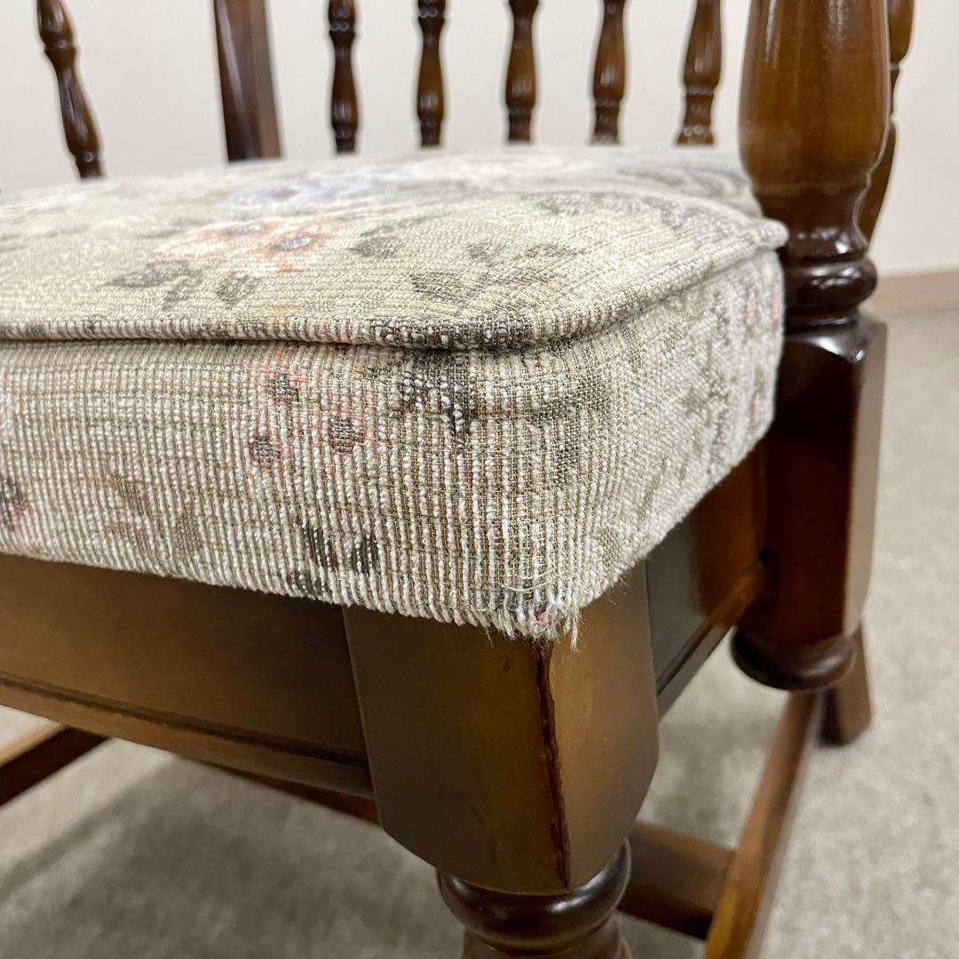 【カリモク】\"コロニアル\"CC3400 肘付食堂椅子 No.5