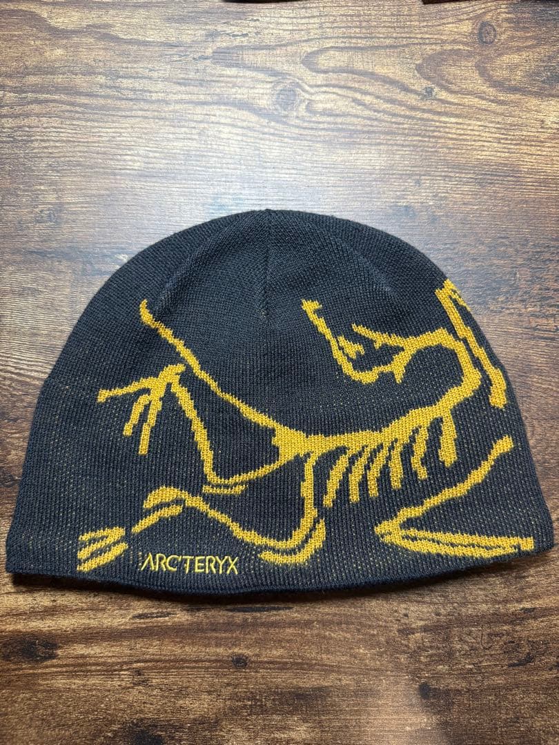 ARC'TERYX ニット帽 黒/黄 ARC'TERYX アークテリクス ニット帽 ブラック イエロー ビーニー