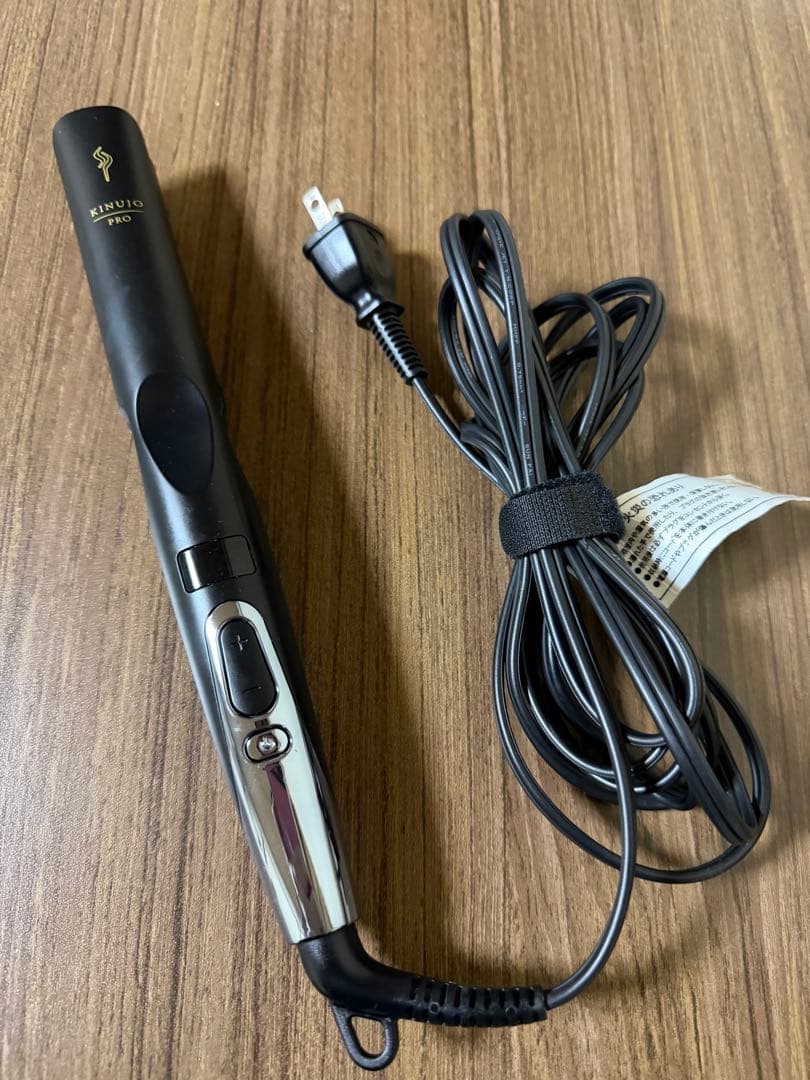 KINUJO PRO スリムデザイン ストレートヘアアイロン KP001 楽天市場】KINUJO PRO KP001 絹女 プロ ストレートアイロン ブラック