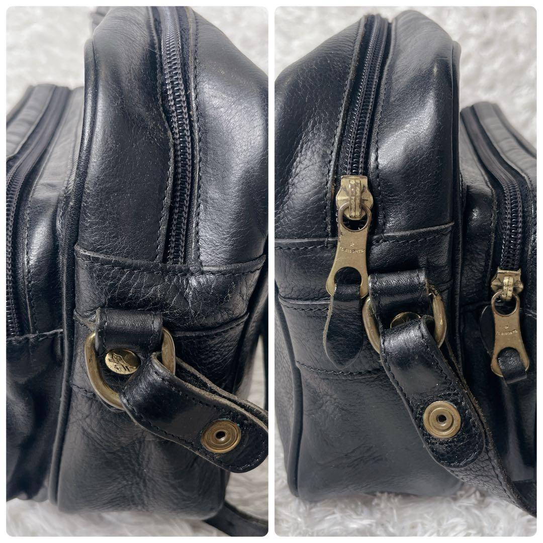 イルビゾンテ ショルダーバッグ レザー 本革 ブラック カメラバッグ 型