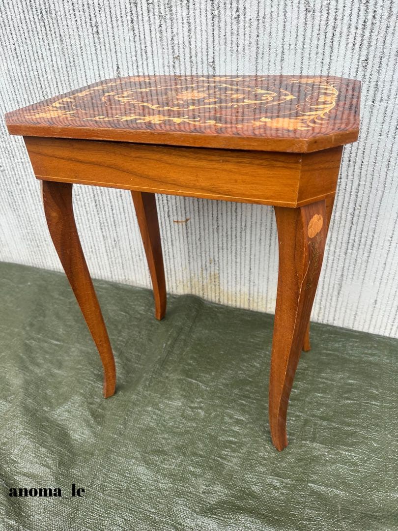 4009【サイドテーブル】イタリア 象嵌細工 ナイトテーブル 花台