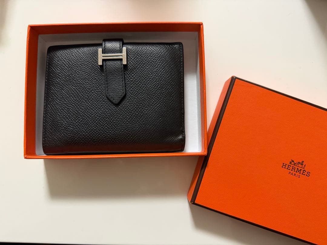 HERMES 二つ折り財布 黒 レザー HERMES（エルメス） 二つ折り 財布 ボックスカーフ 〇W刻 ブラック