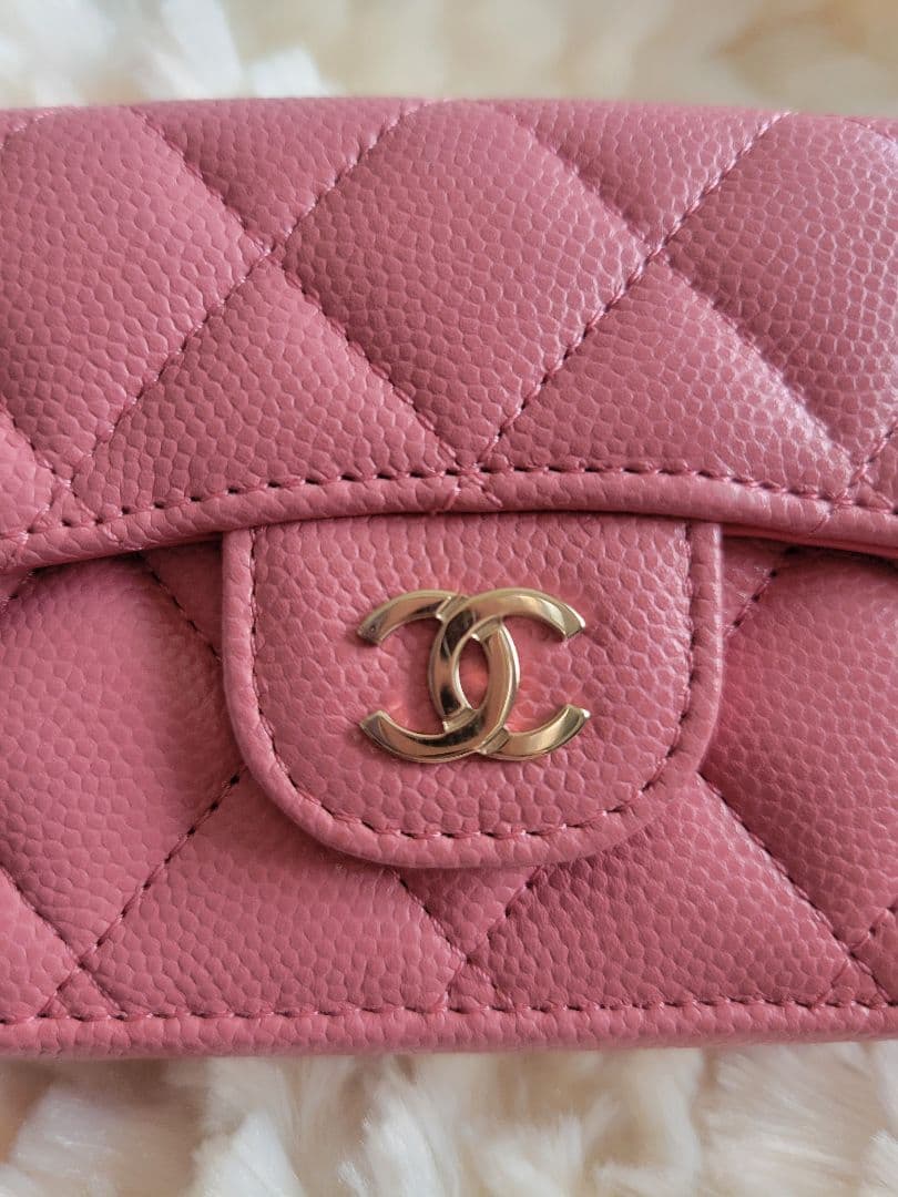 新品未使用 CHANEL ピンク キルティング 三つ折り財布 - メルカリ