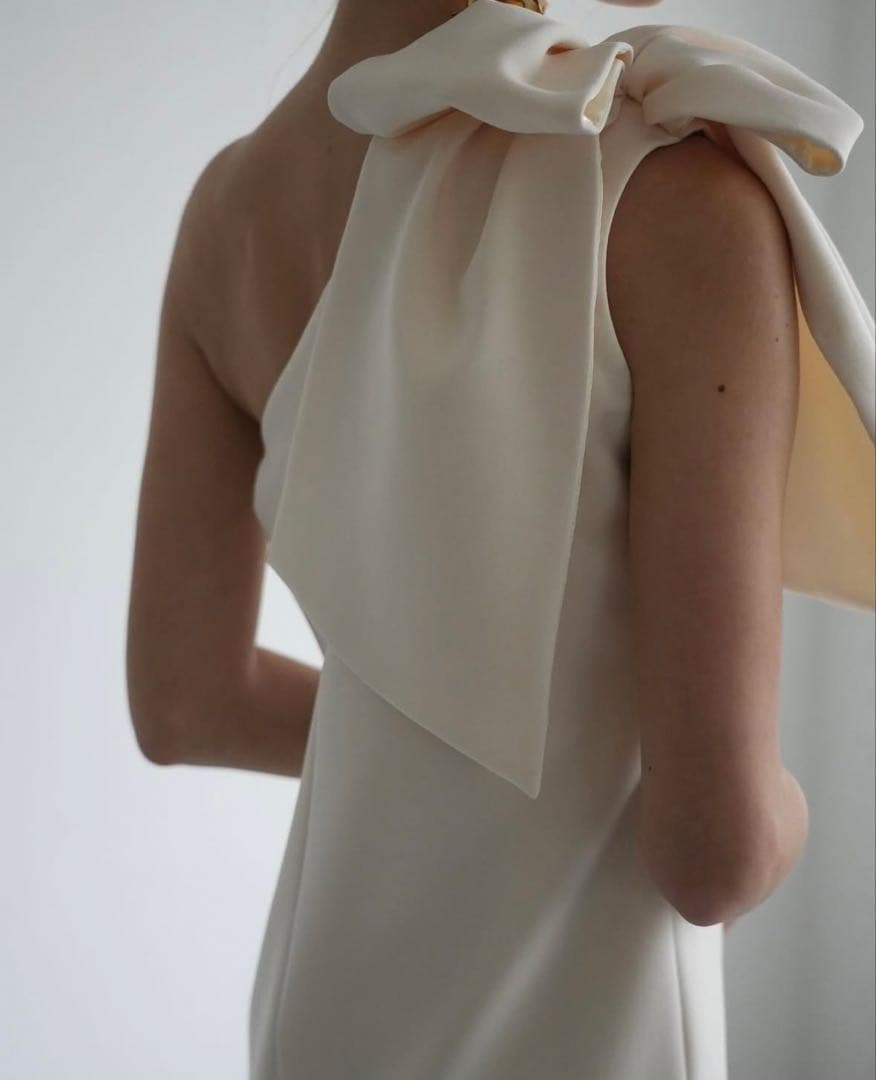 ワンショルダーポイントワンピース（Acka） - メルカリ